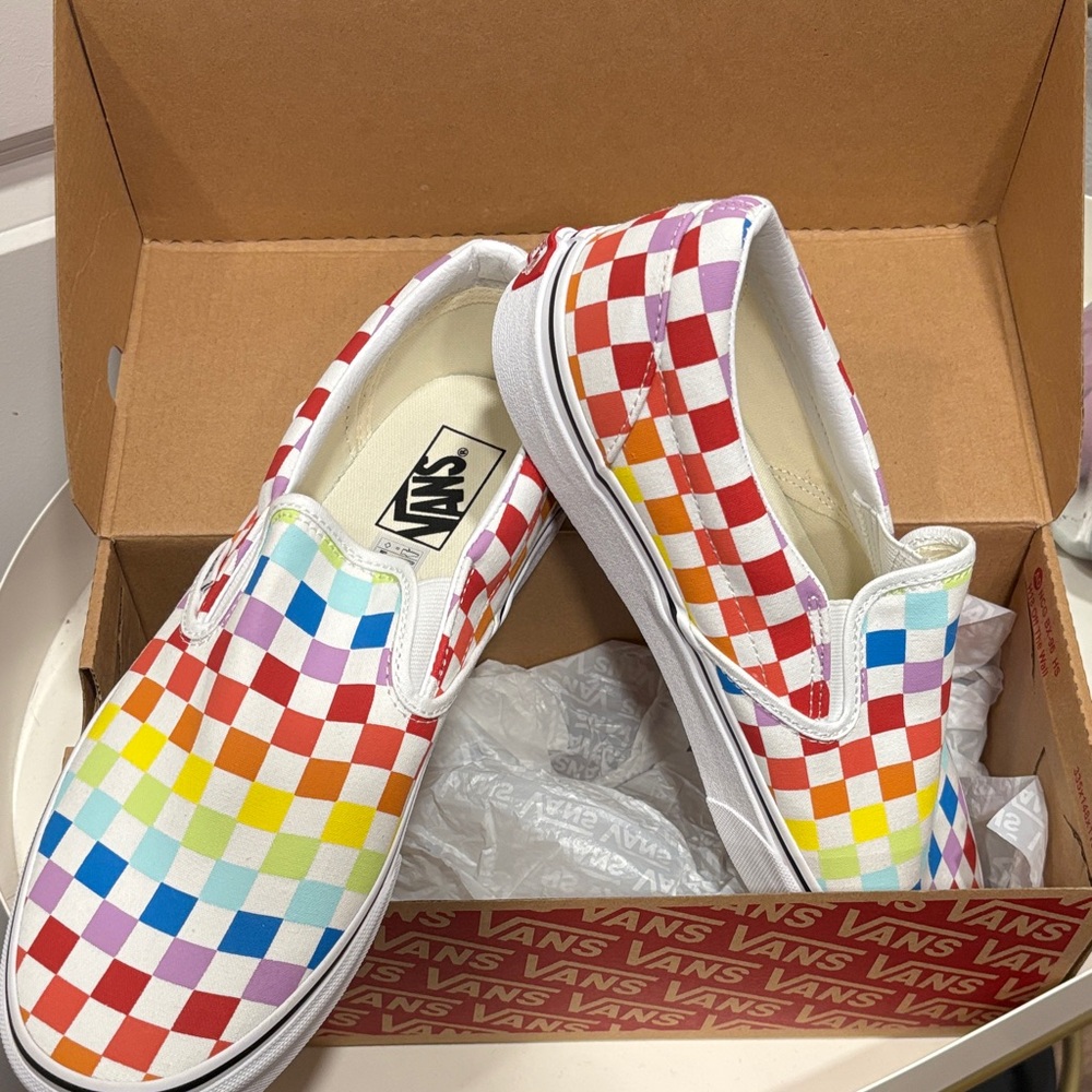 NIB Vans Rainbow Checkered Slip-On Sneakers